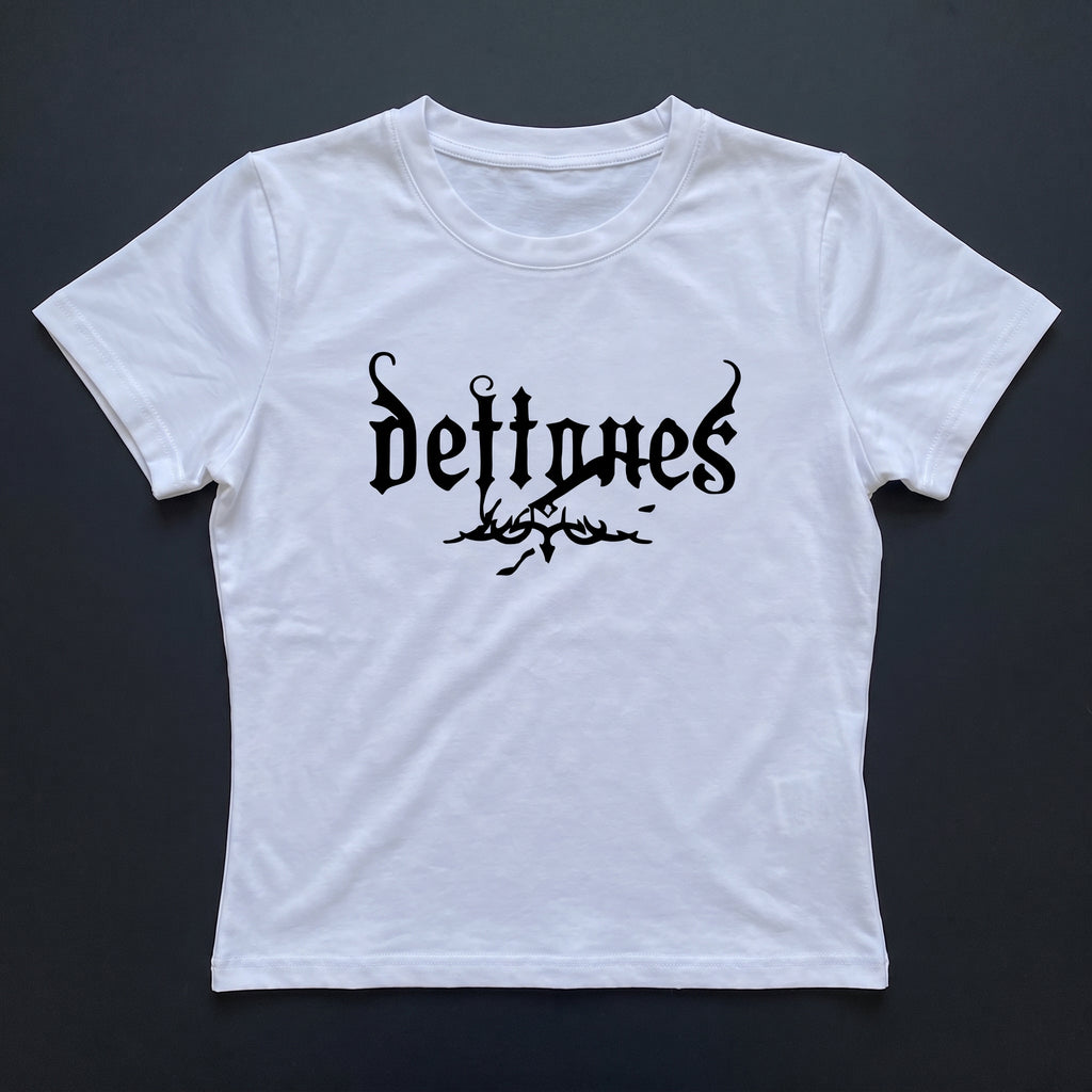 Baby Tee Estampa Banda Deftones