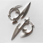Brinco Ear Cuff Punk de Correntes com Cruz Pendente