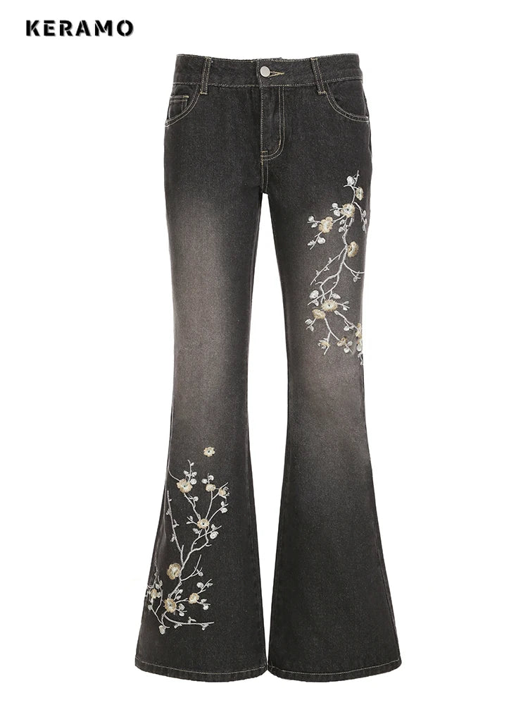 Calça Jeans Preta Flare com Bordado Floral Y2K