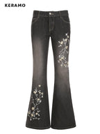 Calça Jeans Preta Flare com Bordado Floral Y2K