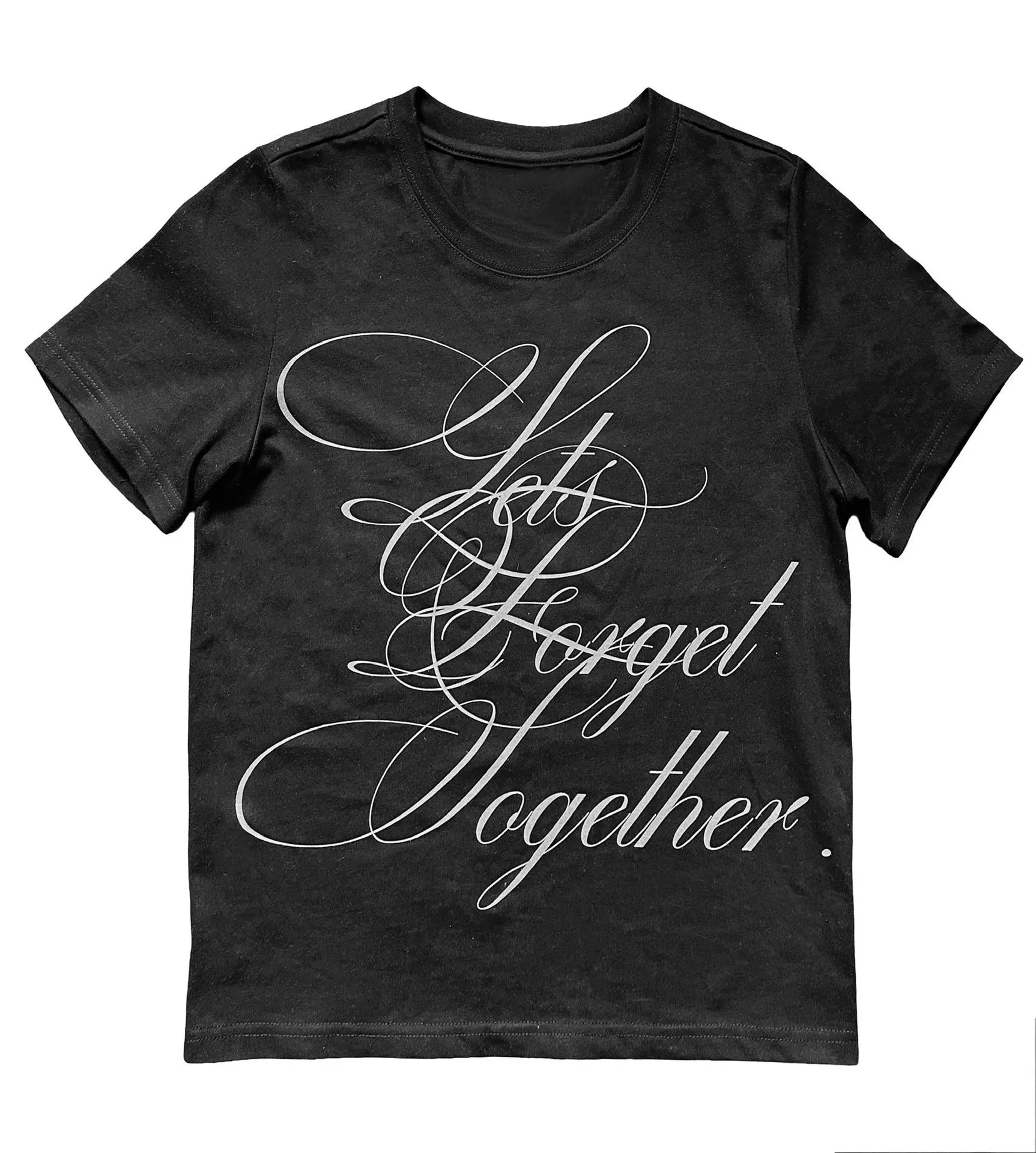 Camiseta Oversized Letreiro Gótico Y2K