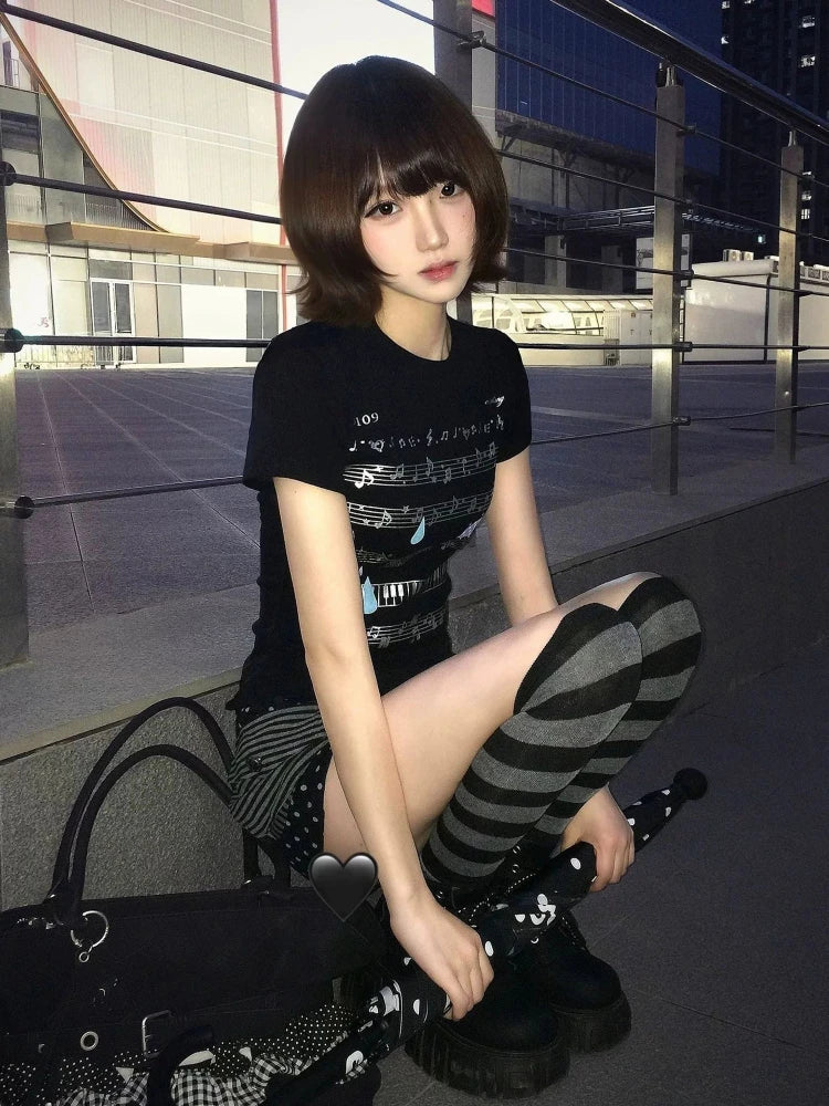 Camiseta Cropped Estampa Musical Y2k