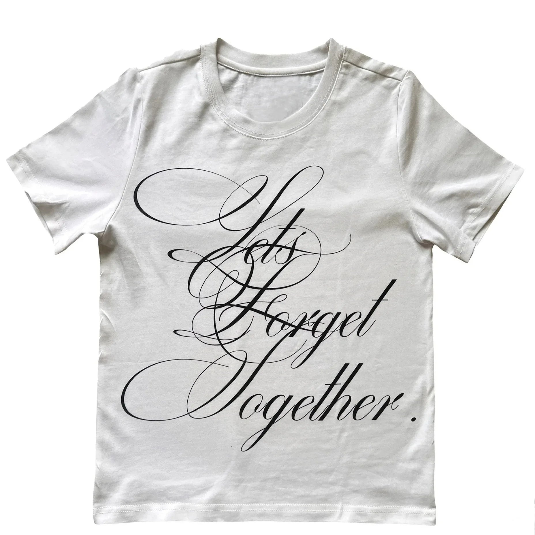 Camiseta Oversized Letreiro Gótico Y2K