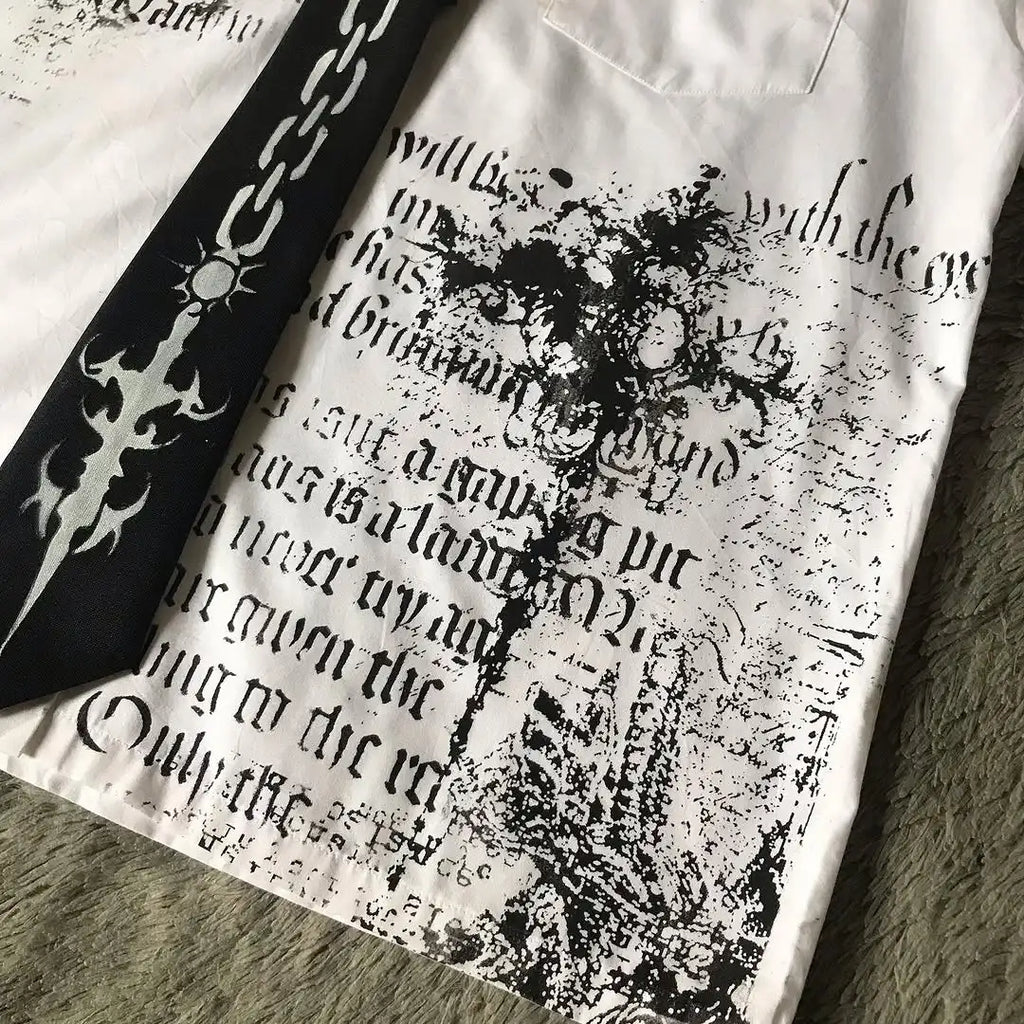 Camisa de Botão Y2K Nu Metal com Gravata Dark e Lettering