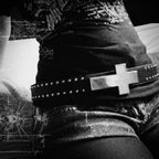 Cinto Gótico Punk Y2K com Fivela de Cruz