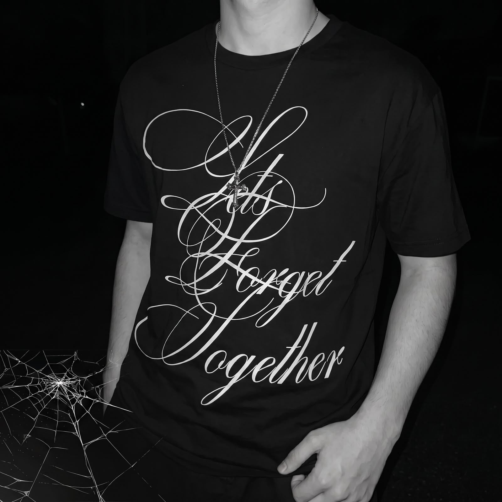 Camiseta Oversized Letreiro Gótico Y2K
