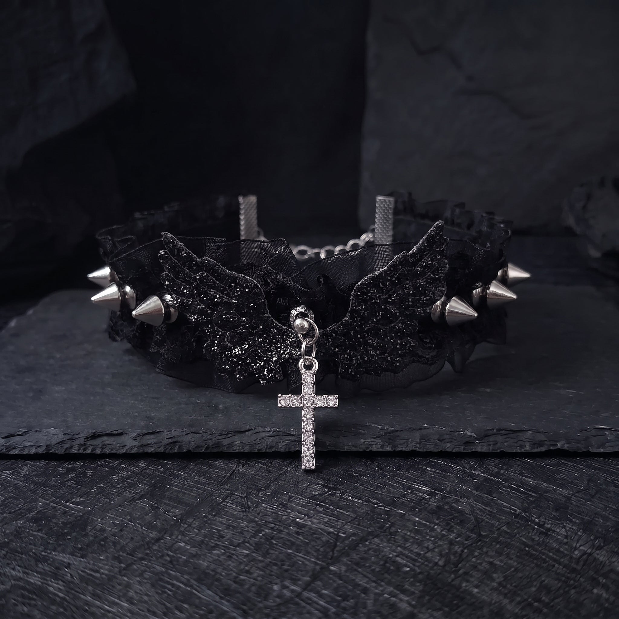 Choker Gótico de Renda Lolita "Dark Heart"