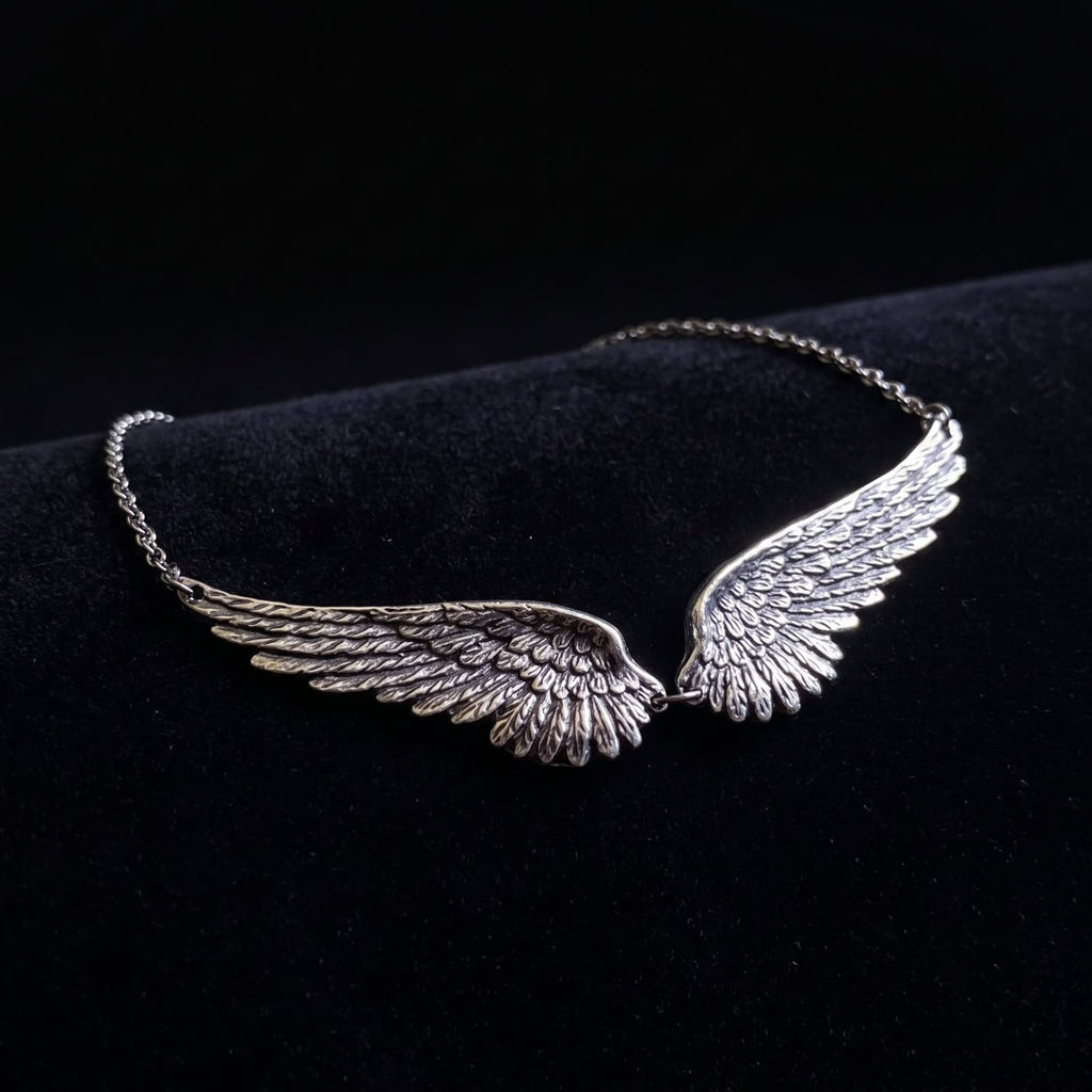 Gargantilha Gótica Asas de Anjo Caído Vintage